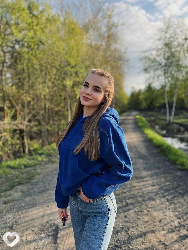 Ксения, 22, Новосибирске — анкета №2061755