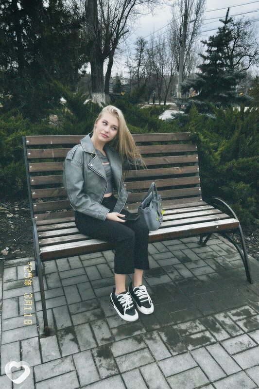 Арина, 21, Волгограде — анкета №2061944