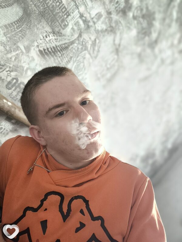 Андрей, 26, Губкине — анкета №2062163