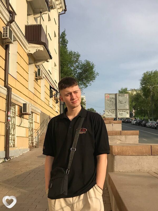Иван, 22, Москве — анкета №2062148
