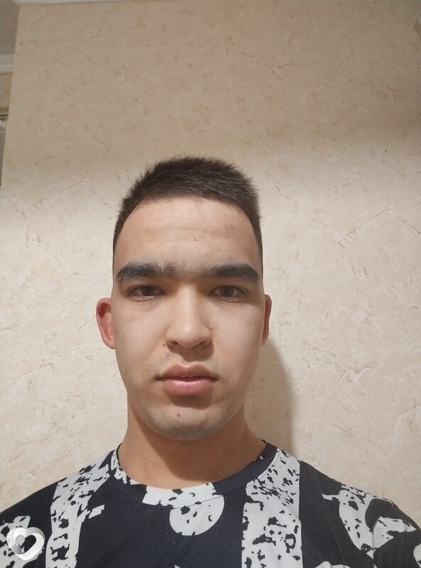 Саша, 19, Екатеринбурге — анкета №2062568