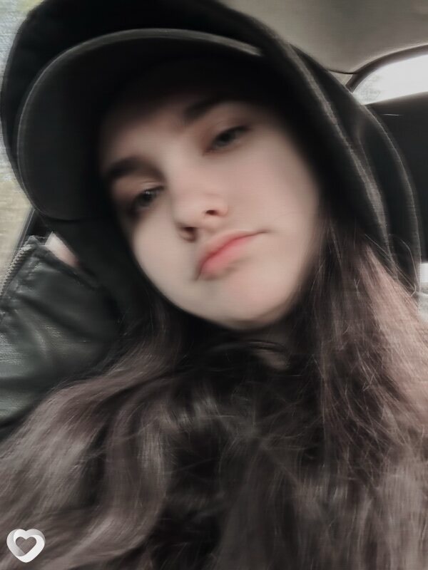 Елена, 23, Новороссийске — анкета №2062682