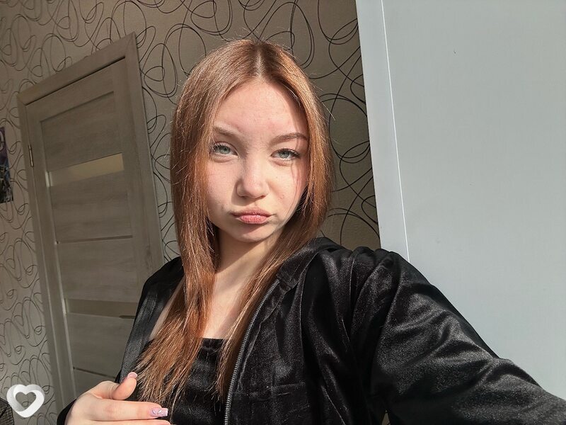 Анюта, 19, Екатеринбурге — анкета №2062594