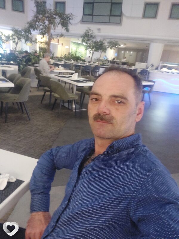 Толик, 46, Калининграде — анкета №2063373