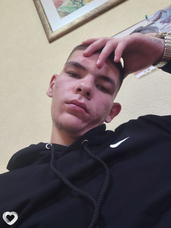 Дмитрий, 21, Краснодаре — анкета №2063572