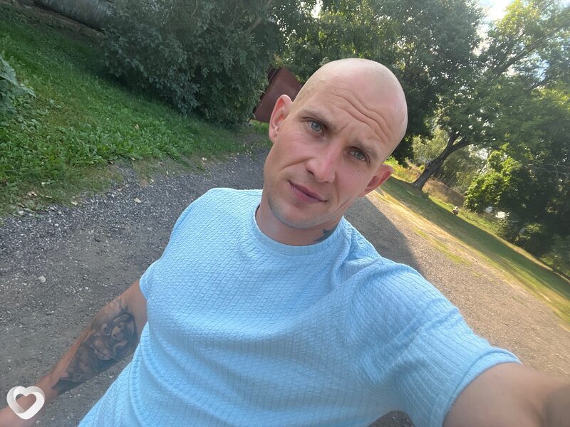 Артем, 32, Минске — анкета №2064492