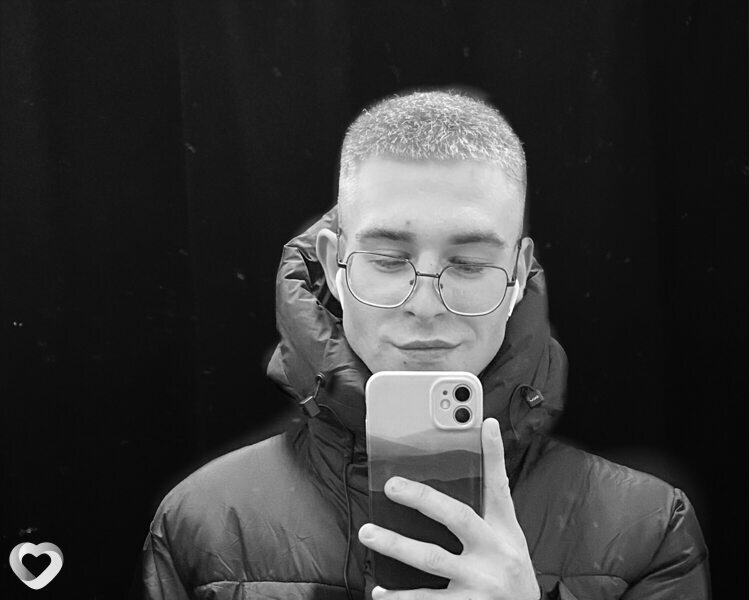 Артем, 20, Самаре — анкета №2065172
