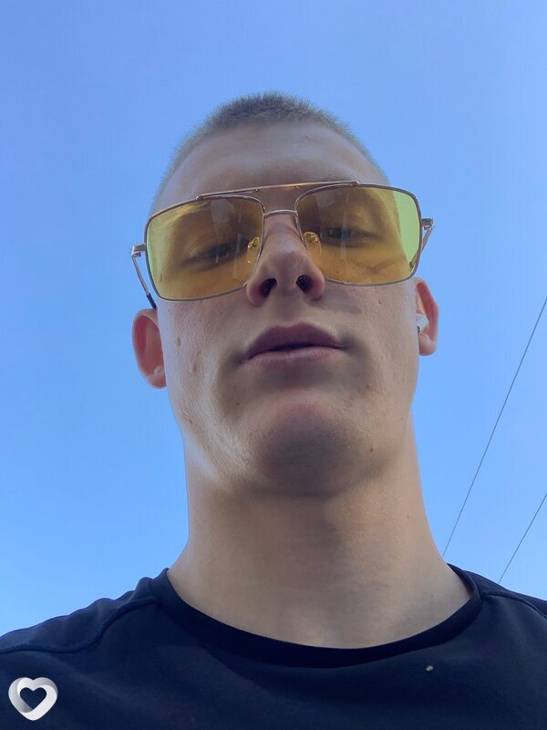 Евгений, 25, Геленджике — анкета №2066256