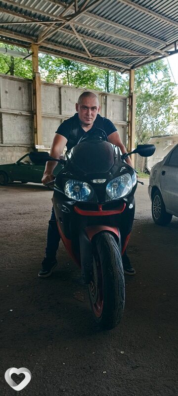 Виталий, 30, Луганске — анкета №2066143