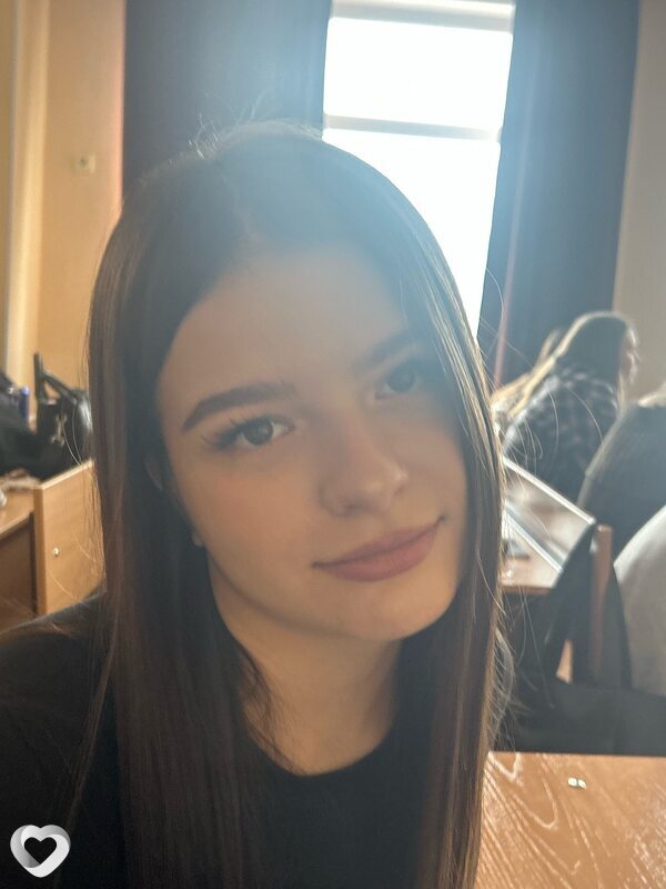 Екатерина, 20, Омске — анкета №2067519