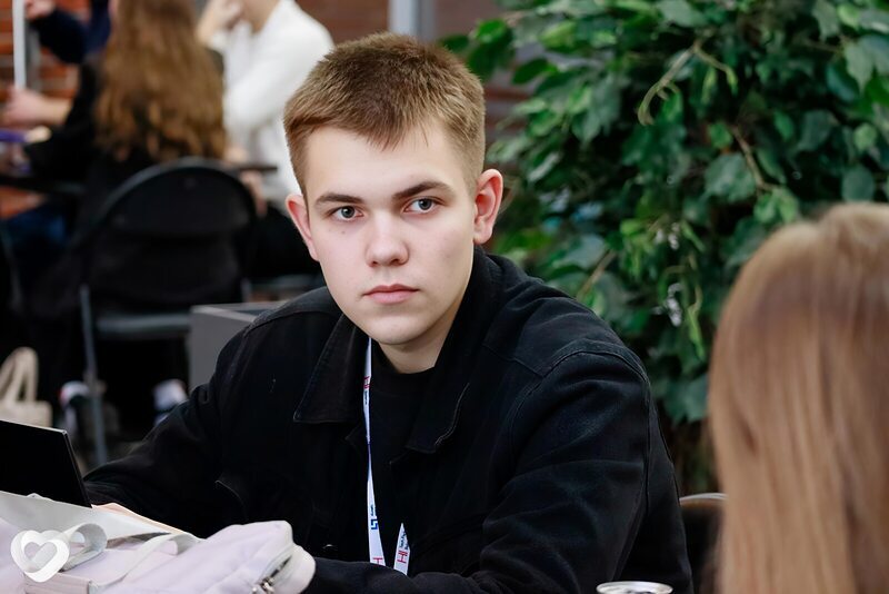 Денис, 19, Минске — анкета №2067562
