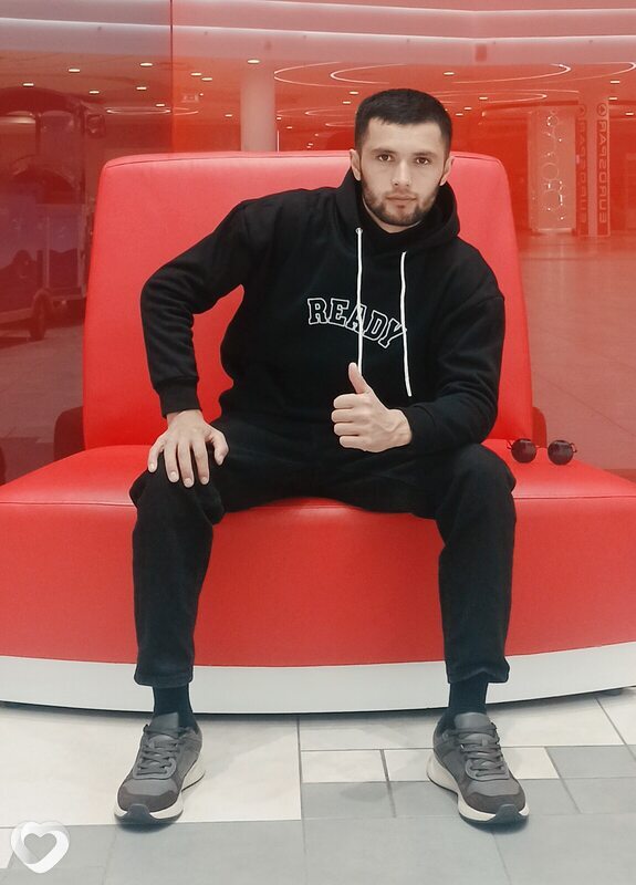 Амир, 26, Москве — анкета №2068094