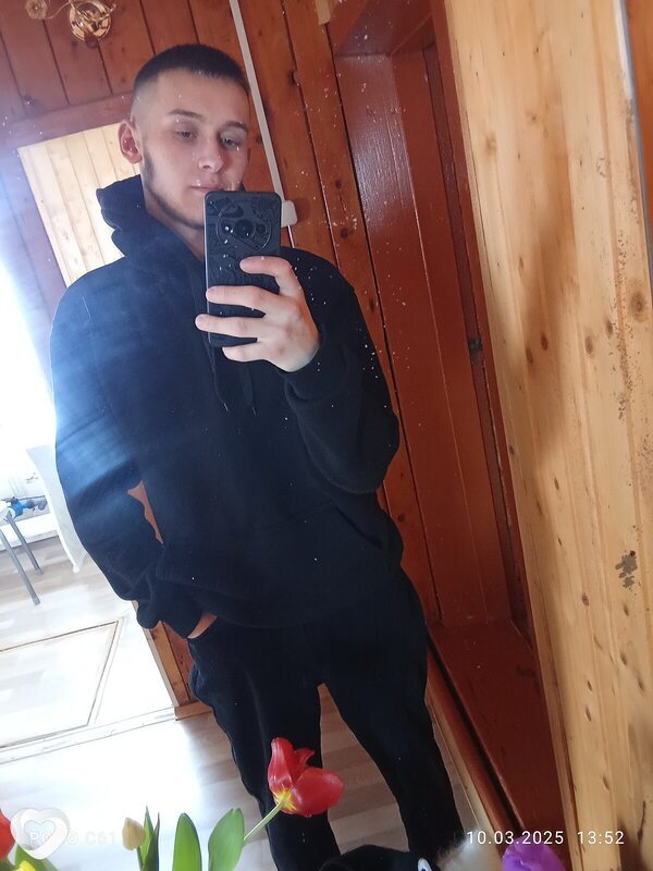 Денис, 21, Уфе — анкета №2068401