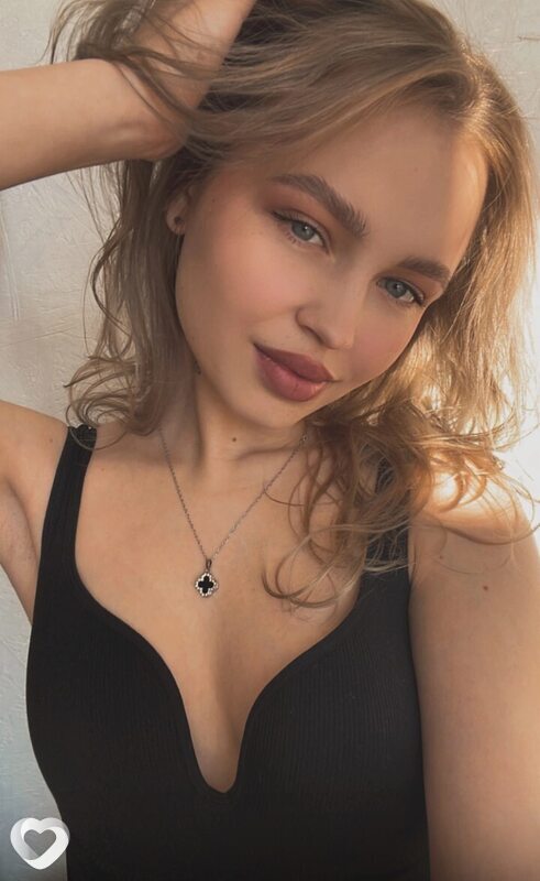 Вика, 21, Москве — анкета №2068828