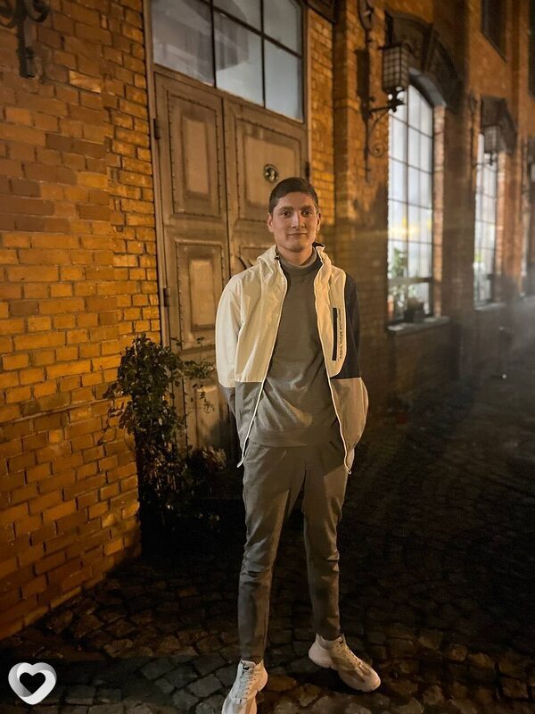 Алексей, 22, Варшава — анкета №2069210