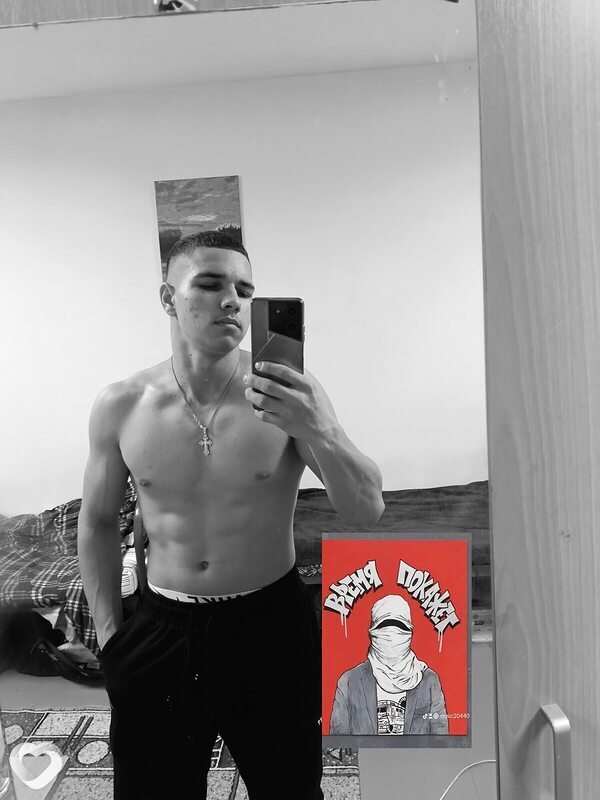 Павел, 19, Москве — анкета №2069911