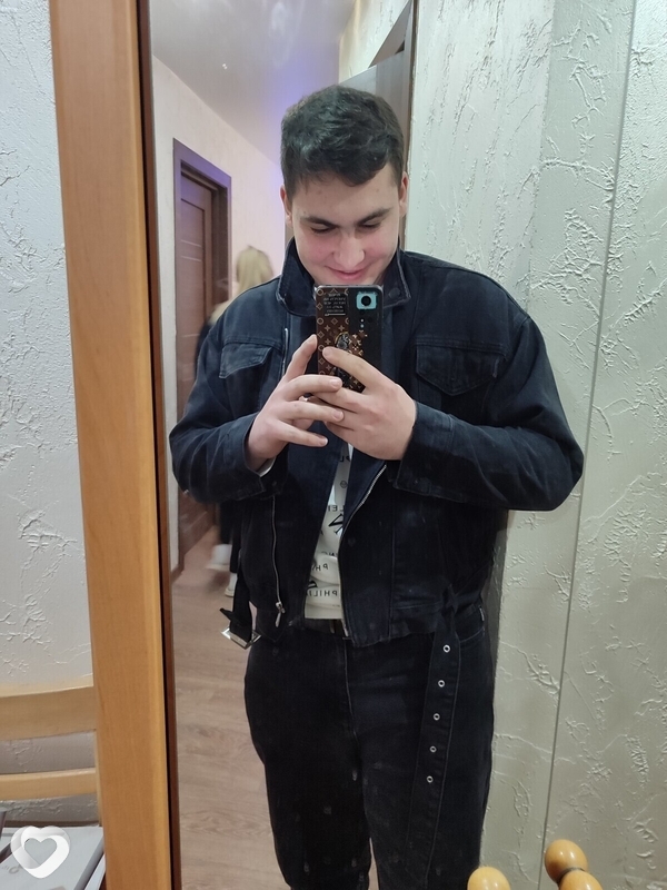 Алим, 20, Феодосии — анкета №2070403