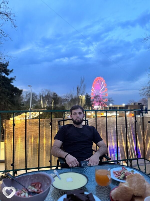 Vilen, 27, Энгельсе — анкета №2070692