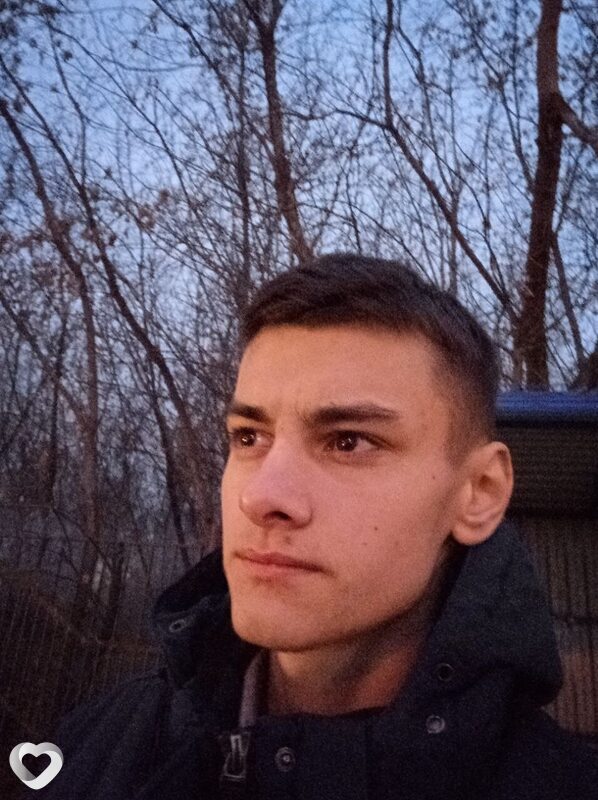 Александр, 22, Новосибирске — анкета №2071209