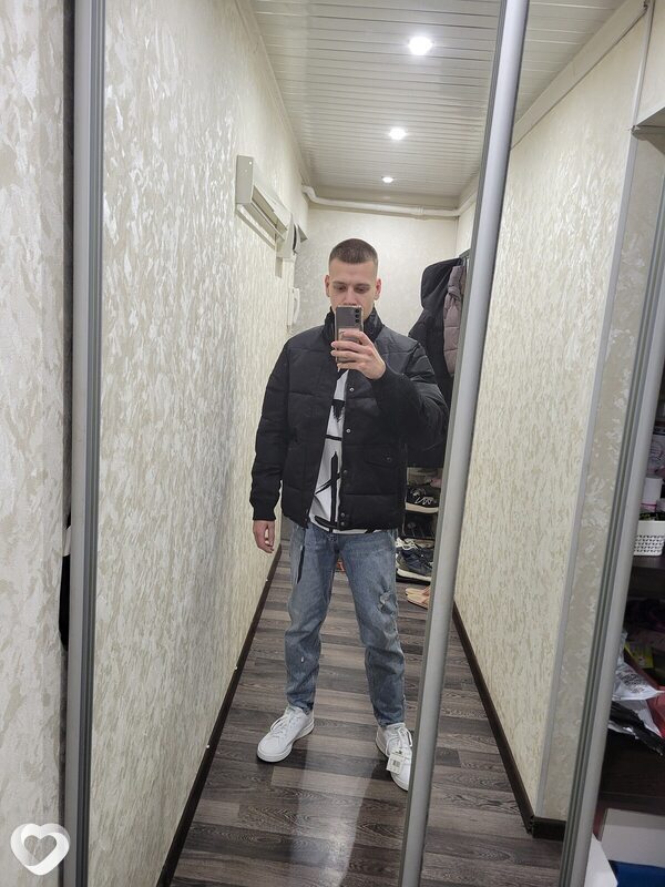 Дмитрий, 25, Каменске-Шахтинском — анкета №2071442