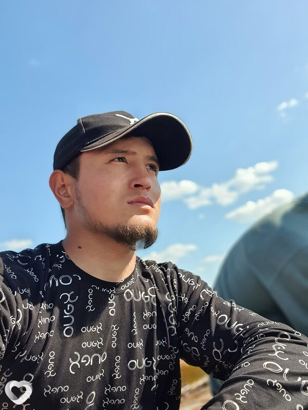 Алик, 25, Мариуполе — анкета №2072600