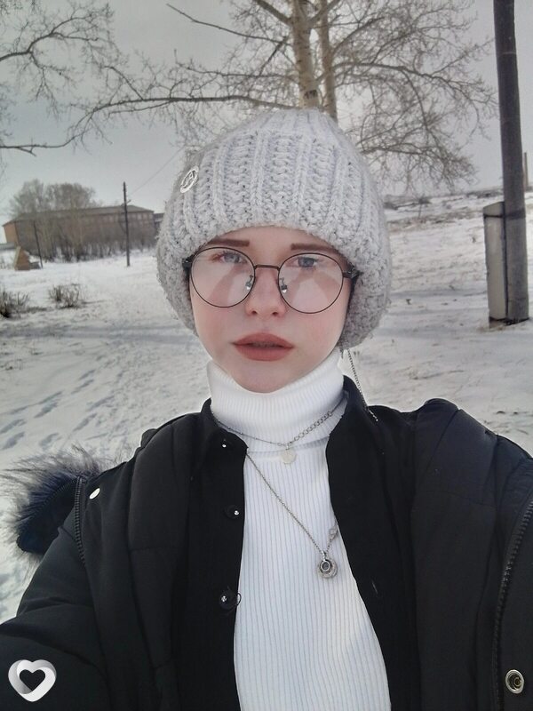 Лилия, 19, Абакане — анкета №2072562