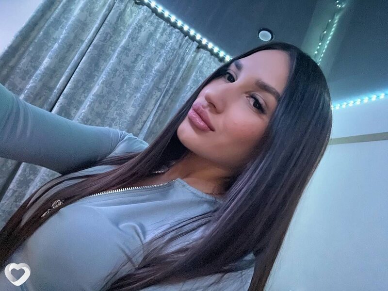 Виктория, 23, Белогорске — анкета №2073608