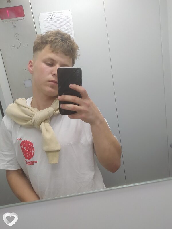 Максим, 19, Минске — анкета №2073931