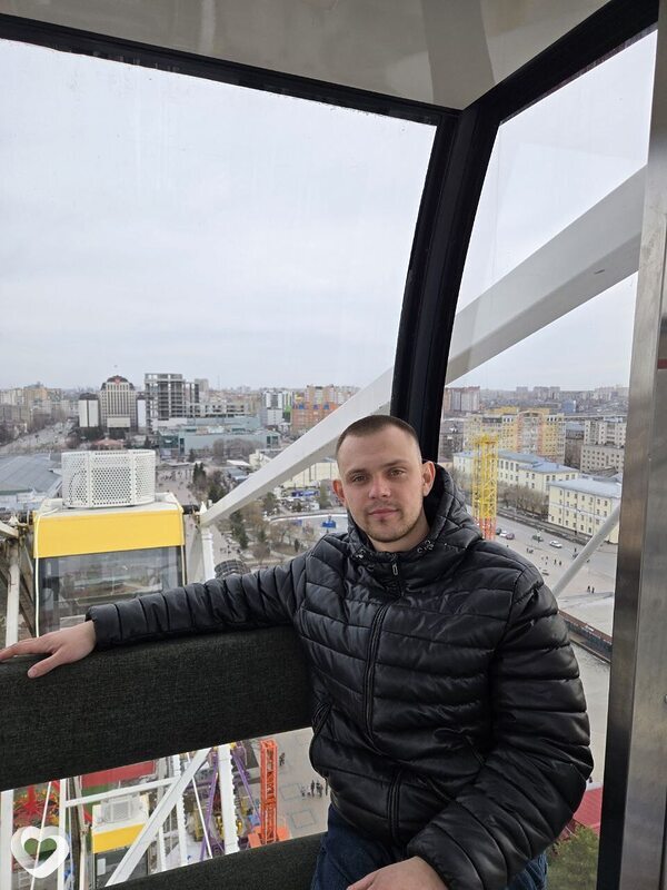 Александр, 22, Тюмени — анкета №2075070
