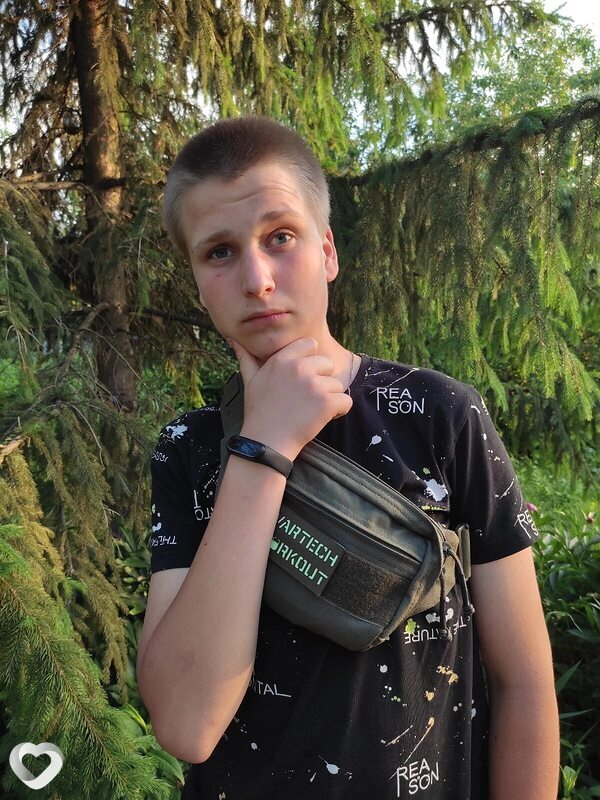 Михаил, 20, Боброве — анкета №2075151