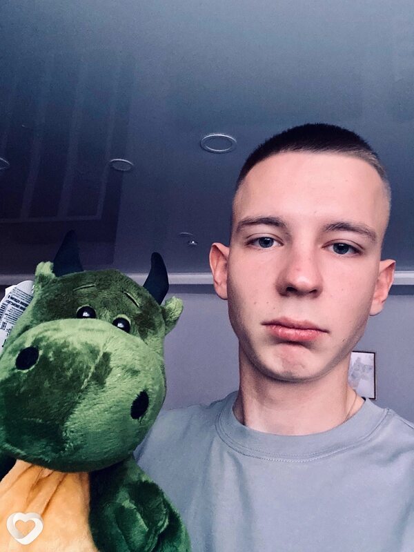Макс, 26, Москве — анкета №2075362