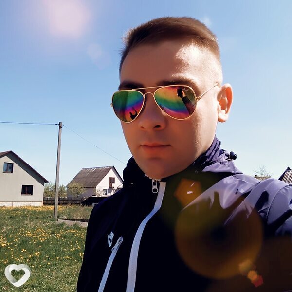 Максим, 29, Узде — анкета №2075321