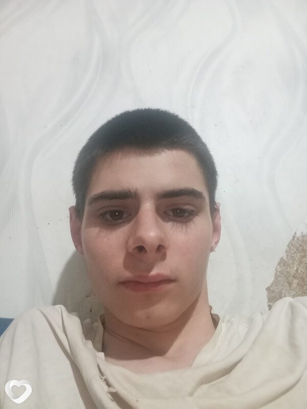 Максим, 20, Мозыре — анкета №2076324