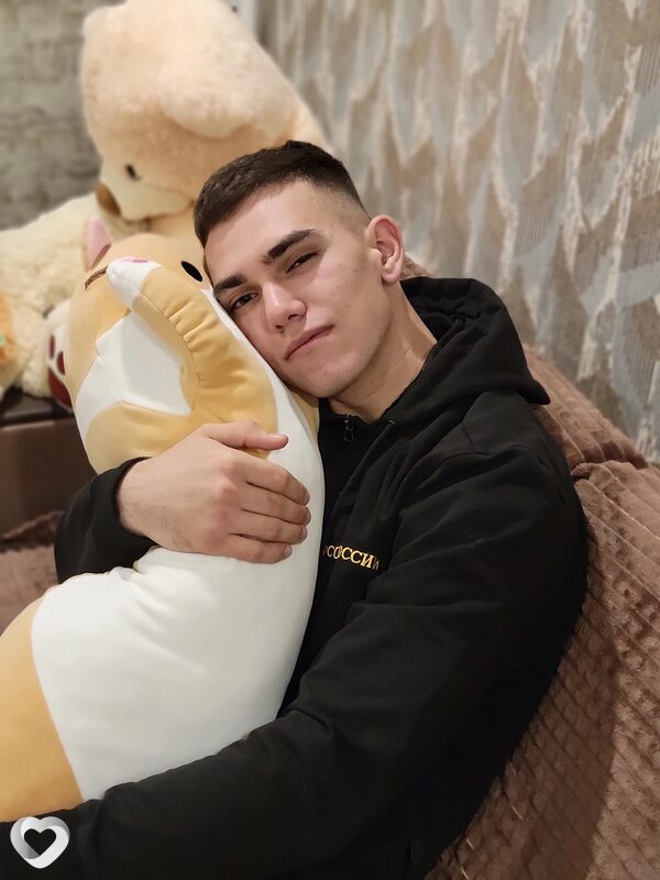 Максим, 24, Москве — анкета №2075693