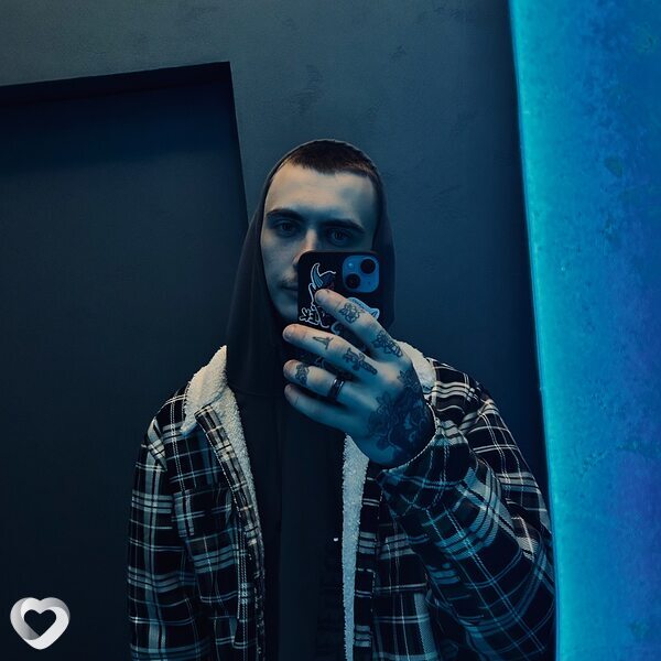 Илья, 22, Москве — анкета №2076542