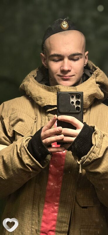 Дмитрий, 21, Краснодаре — анкета №2077342