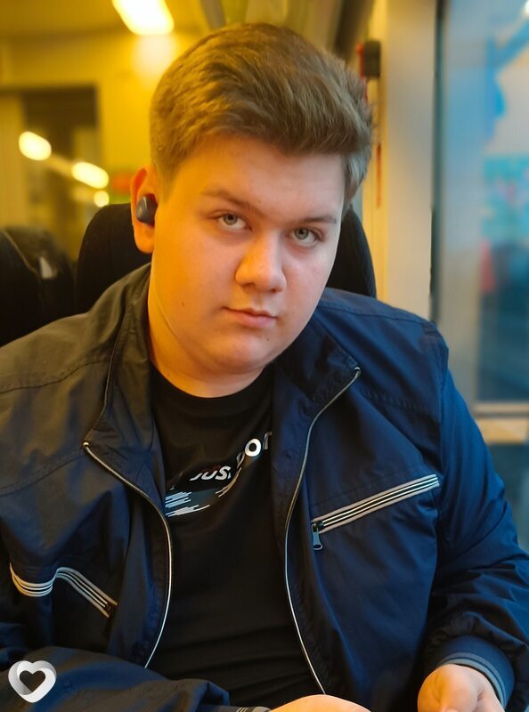 Михаил, 19, Краснодаре — анкета №2079273