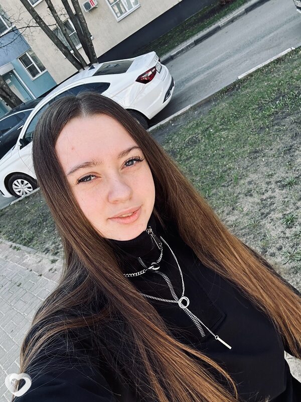 Юлия, 21, Старом Осколе — анкета №2078822