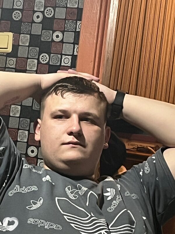Maksim, 21, Витебске — анкета №2079052
