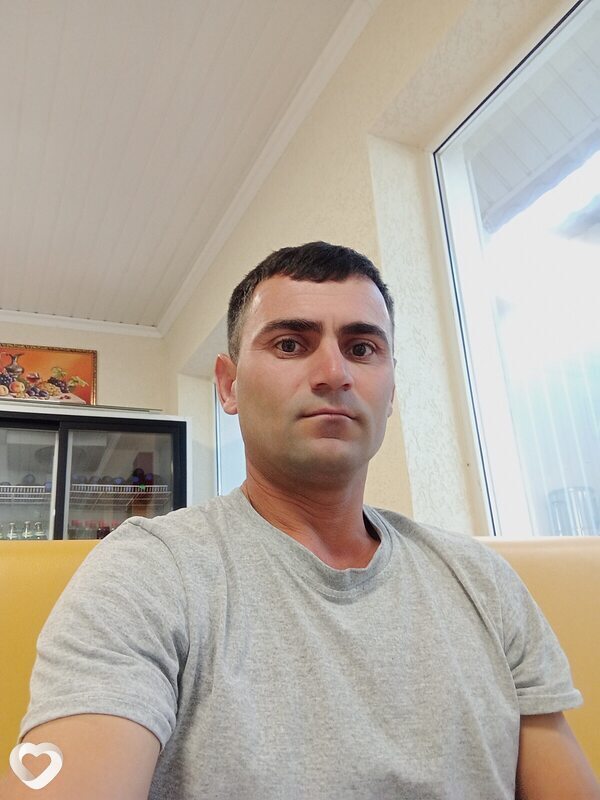 Олег, 37, Волгограде — анкета №2079057