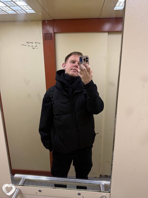 Ромка, 21, Москве — анкета №2079443