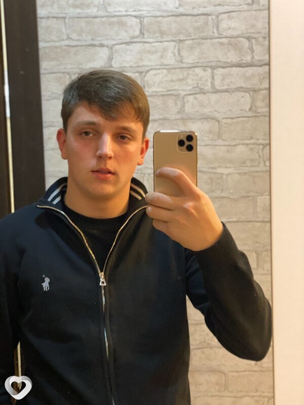 Андрей, 21, Сочи — анкета №2079483