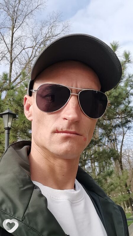 Михаил, 30, Приморско-Ахтарске — анкета №2079198