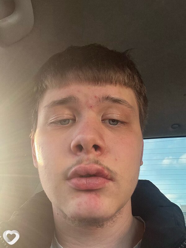 Кирилл, 20, Новосибирске — анкета №2079945
