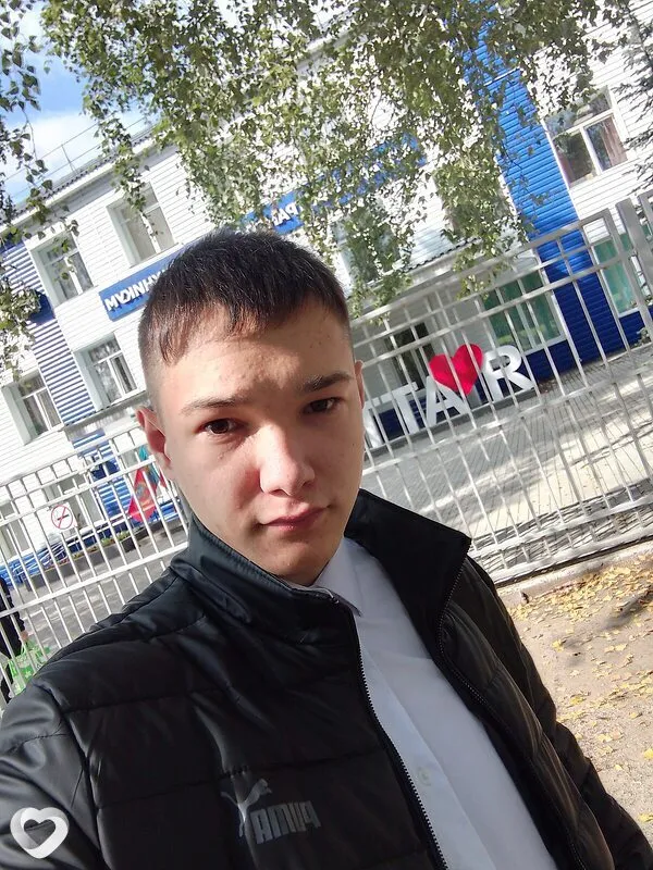 Дамир, 19, Барнауле — анкета №2081155