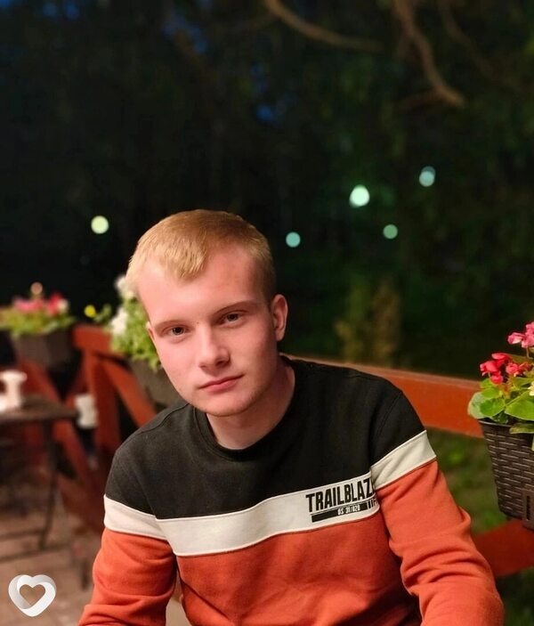 Павел, 24, Саратове — анкета №2082063