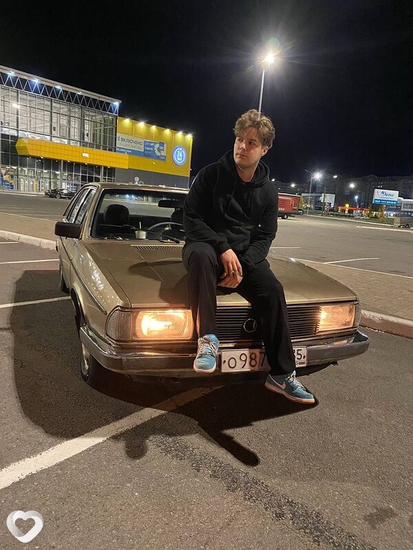 Кирилл, 22, Череповце — анкета №2082922