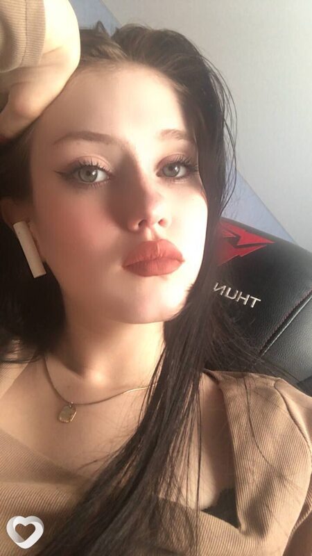 Ангелина, 19, Тюмени — анкета №2083101