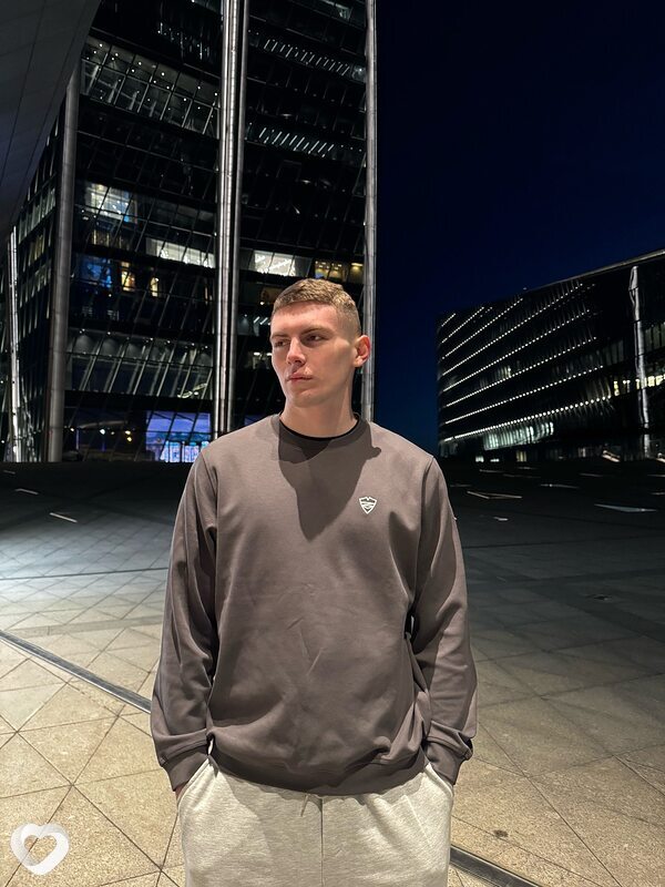 Максим, 24, Санкт-Петербурге — анкета №2083651