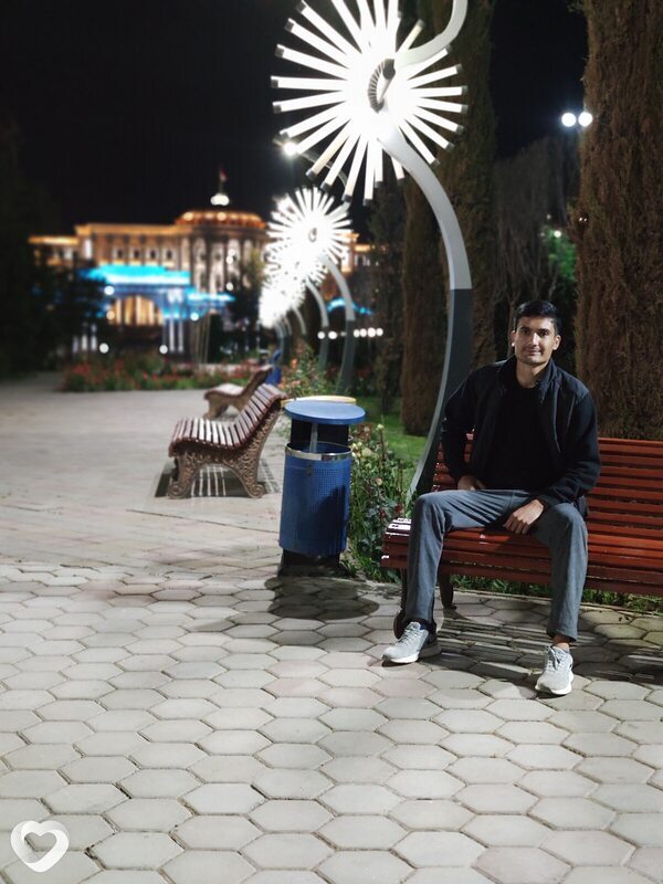 Толик, 26, Москве — анкета №2083426